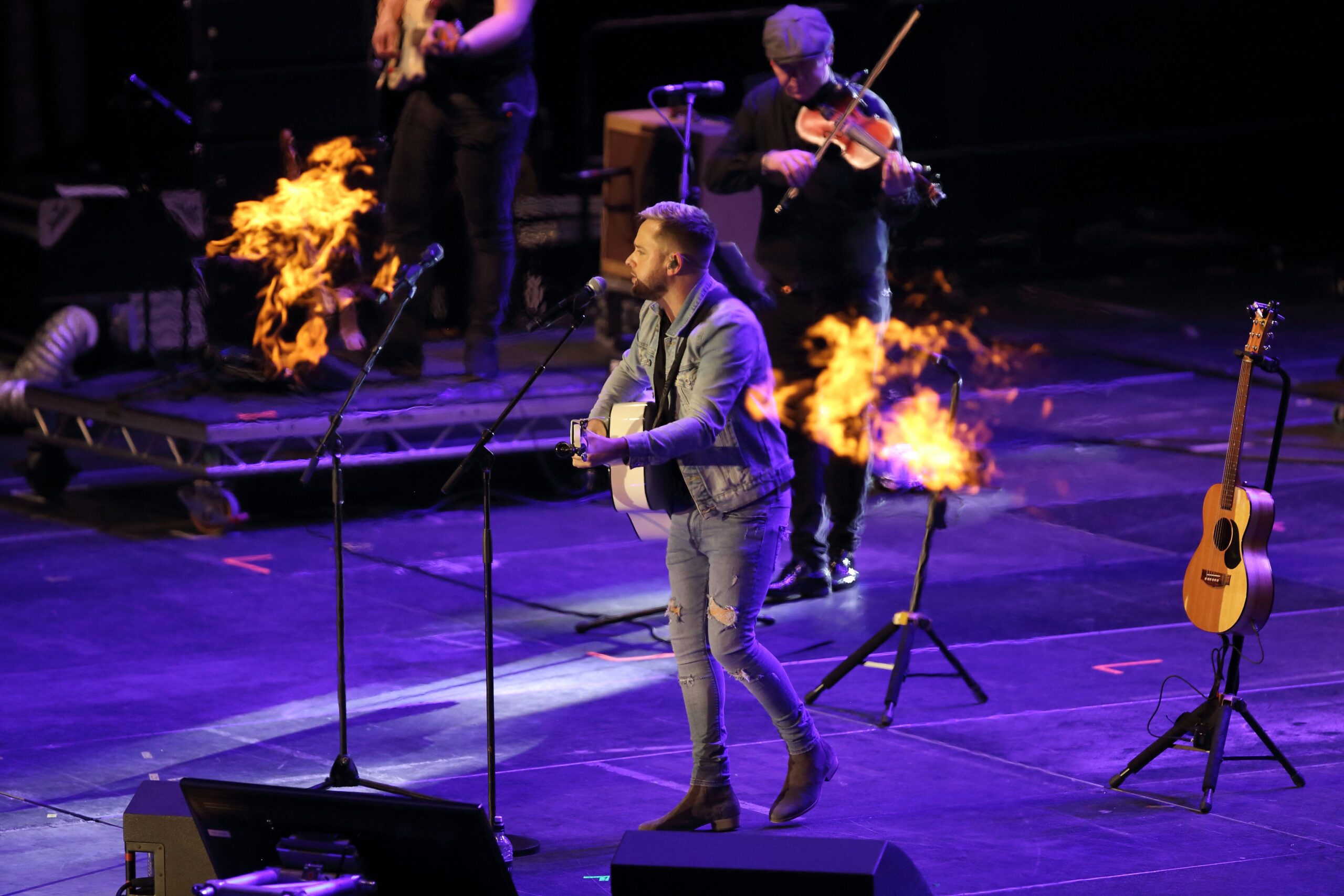 Derek Ryan Derek Ryan on Big Stage